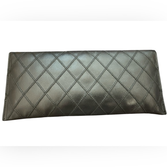 SOLD.Chanel Vintage Pre-loved Envelope Pouch/Long Wallet with 2 COAs & box - Picture 4 of 10